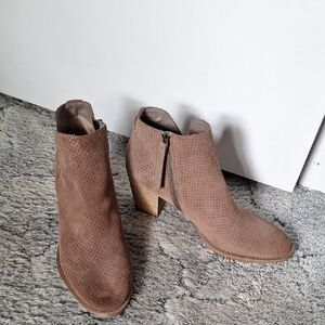 Dolce Vita Perforated Faux Suede Booties NWOT size 10